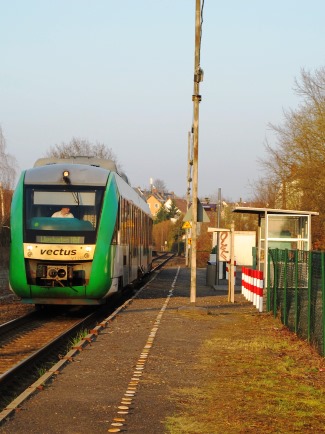 Haltepunkt der Ländchesbahn "Bahnhof" Erbenheim 2014